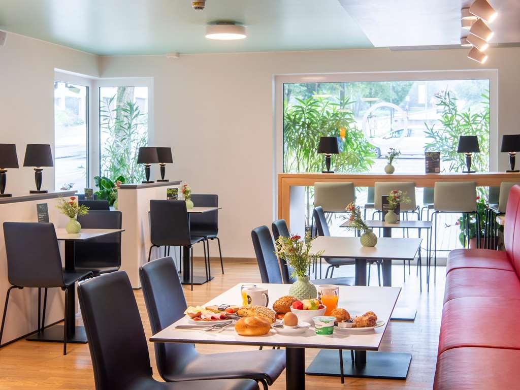 B&B Hotel Passau Adlkofen レストラン 写真